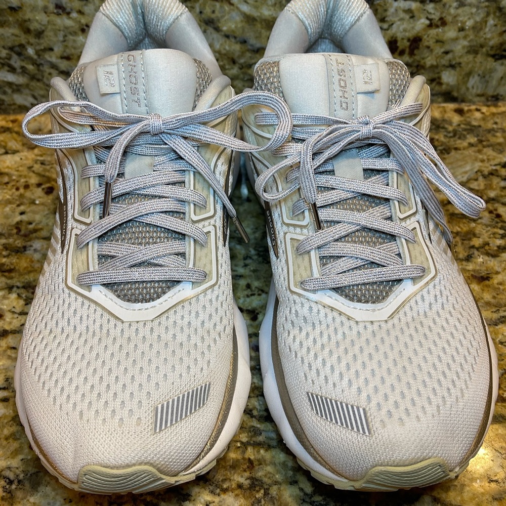 Brooks Ghost 12